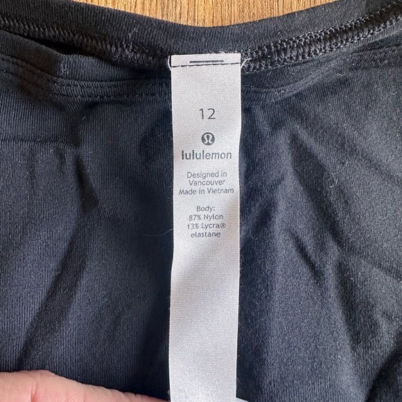 NOT  FOR SALE 3 Back In Action Lululemon Long Sleeve Tops - Picture 4 of 7